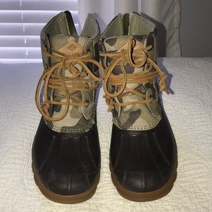 sperry camo boots
